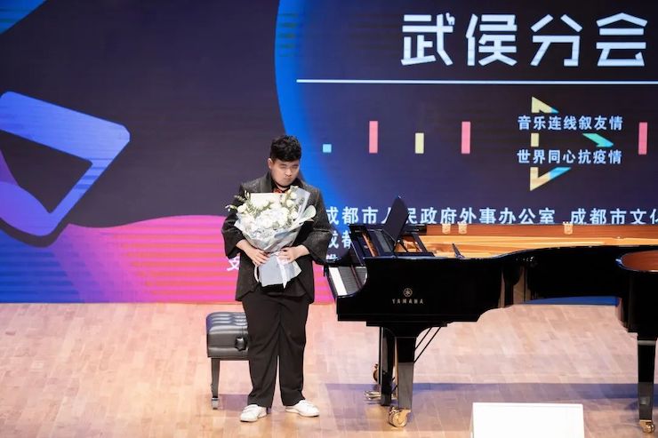 活动报道 | “科技助力，跨越时空”，小鹿纯子携手刘明康共享中日音乐盛宴
